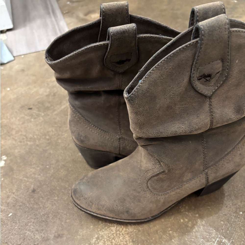 Rocket Dog Taupe Heeled Boots